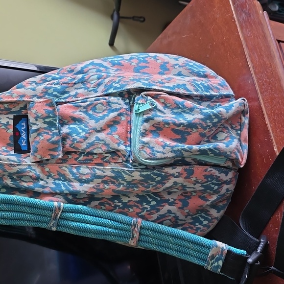 Kavu sling bag - Picture 3 of 8